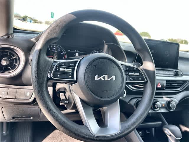 Thumbnail: 2023 Kia Forte - 17