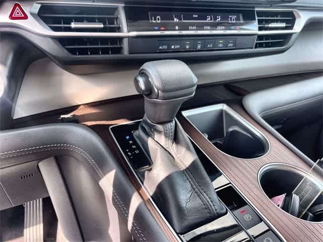Thumbnail: 2021 Toyota Sienna - 16