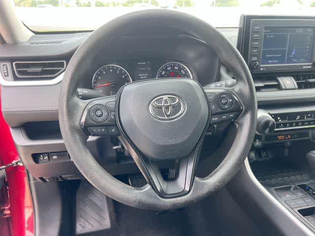 Thumbnail: 2021 Toyota RAV4 - 17