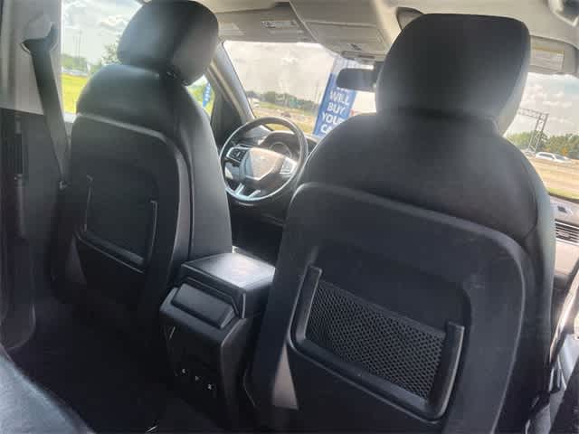 Thumbnail: 2017 Land Rover Discovery Sport - 13