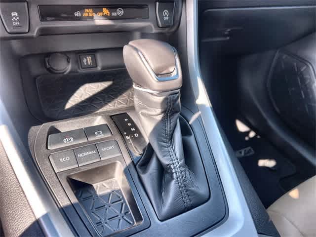 Thumbnail: 2025 Toyota RAV4 - 16