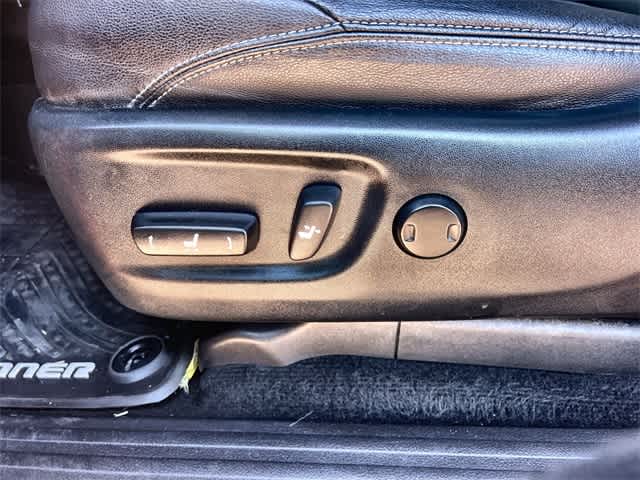 Thumbnail: 2016 Toyota 4Runner - 30