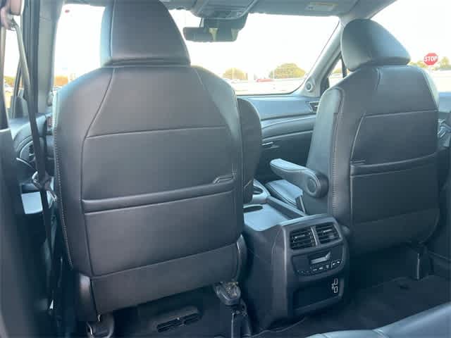 Thumbnail: 2019 Honda Pilot - 13