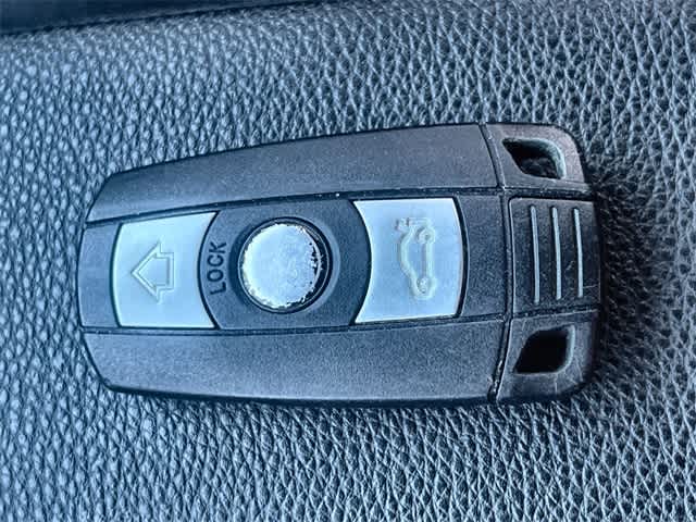 Thumbnail: 2009 BMW 1 Series - 21