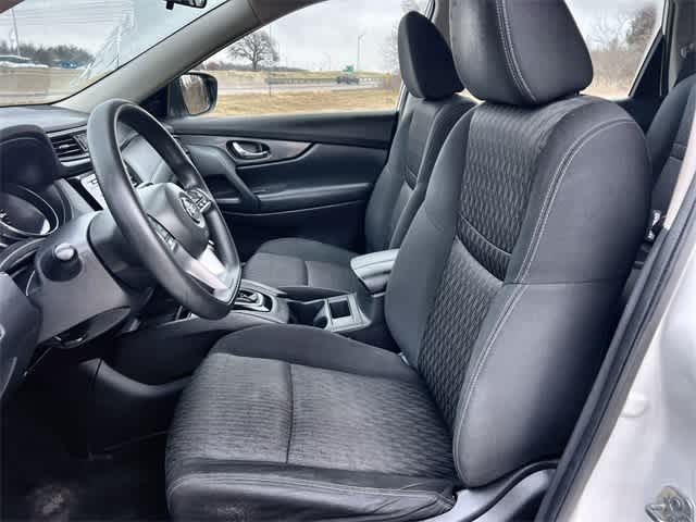 Thumbnail: 2017 Nissan Rogue - 11