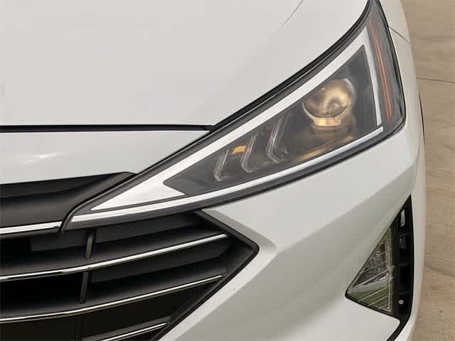 2020 Hyundai Elantra SEL 24