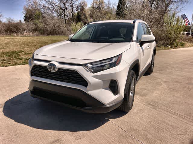 Thumbnail: 2022 Toyota RAV4 - 2