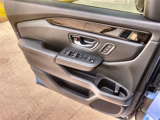 Thumbnail: 2023 Honda Pilot - 30