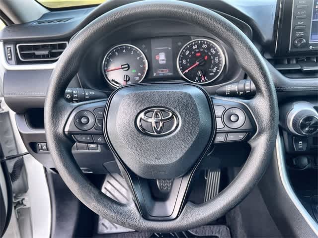 Thumbnail: 2021 Toyota RAV4 - 17