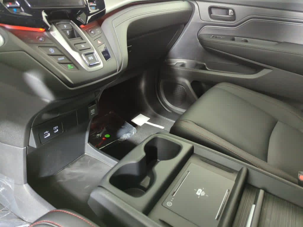 Thumbnail: 2026 Honda Odyssey - 16