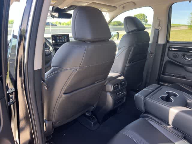 Thumbnail: 2025 Honda Pilot - 13