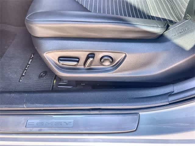 Thumbnail: 2022 Toyota Camry - 30