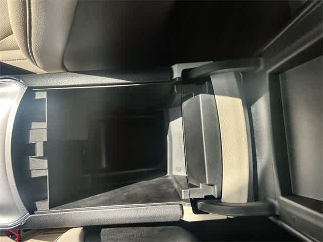 Thumbnail: 2022 Ford Edge - 27