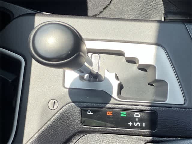 2018 Toyota RAV4 XLE 16