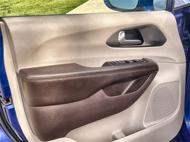 2018 Chrysler Pacifica Touring L 30