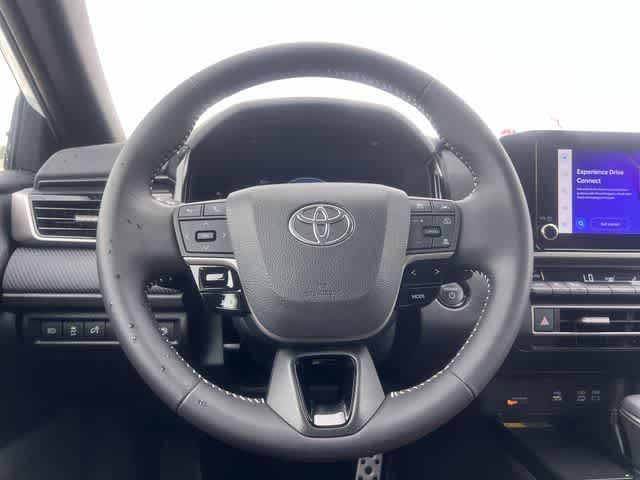 Thumbnail: 2025 Toyota Camry - 17