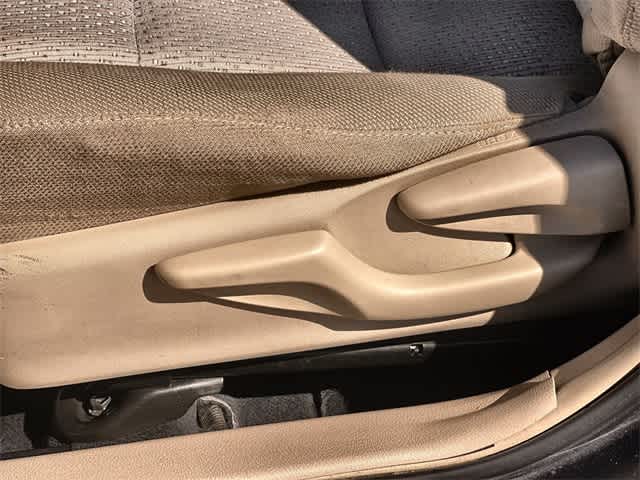 Thumbnail: 2012 Toyota Camry - 29