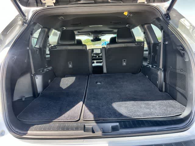 Thumbnail: 2023 Toyota Highlander - 20