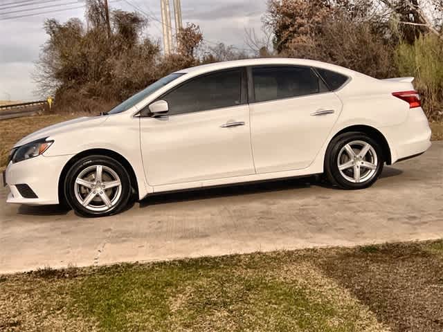 Thumbnail: 2019 Nissan Sentra - 4