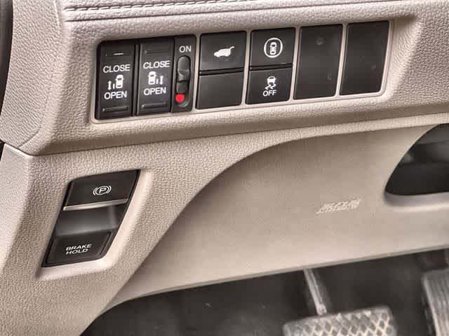Thumbnail: 2023 Honda Odyssey - 28
