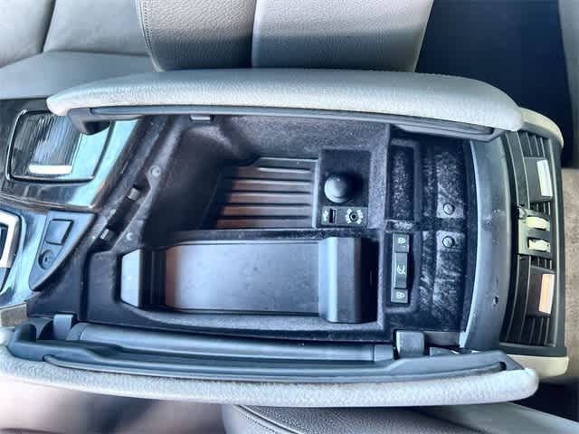 Thumbnail: 2012 BMW 5 Series - 26