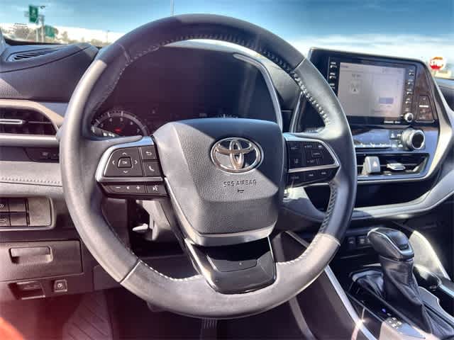 Thumbnail: 2020 Toyota Highlander - 17