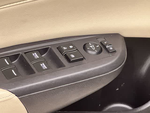 Thumbnail: 2013 Acura ILX - 30