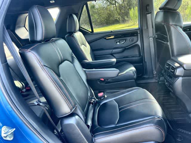 Thumbnail: 2025 Honda Pilot - 15