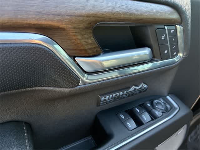 Thumbnail: 2024 Chevrolet Silverado 1500 - 30