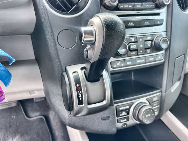 Thumbnail: 2012 Honda Pilot - 16