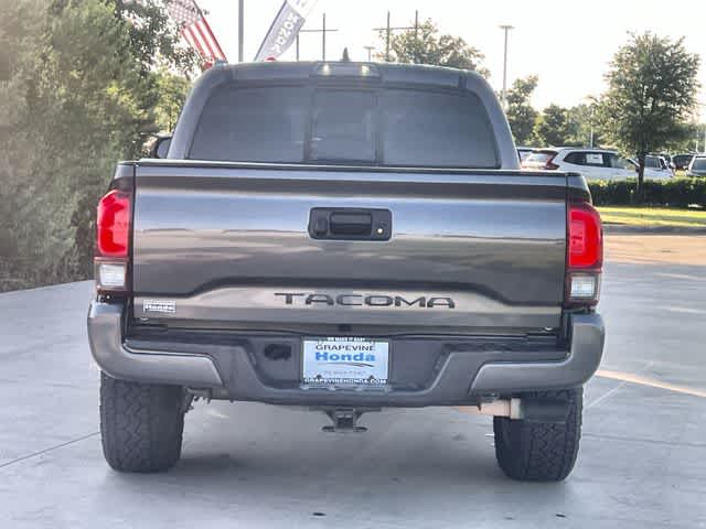 Thumbnail: 2018 Toyota Tacoma - 5