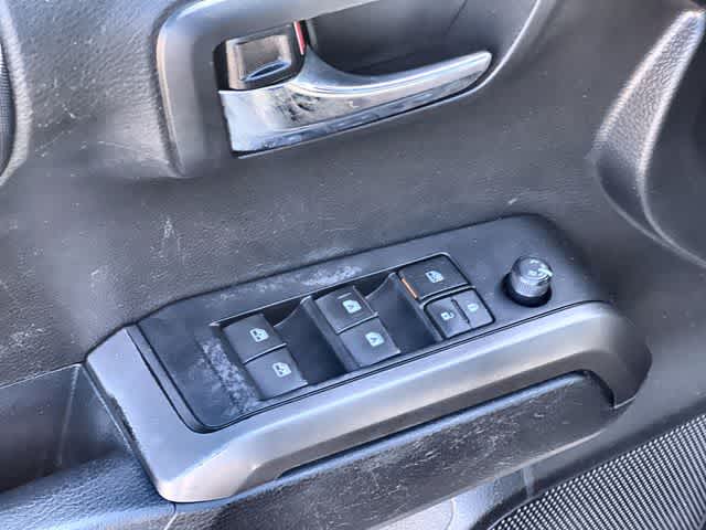 Thumbnail: 2019 Toyota Tacoma - 30