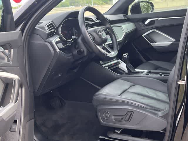 Thumbnail: 2020 Audi Q3 - 3