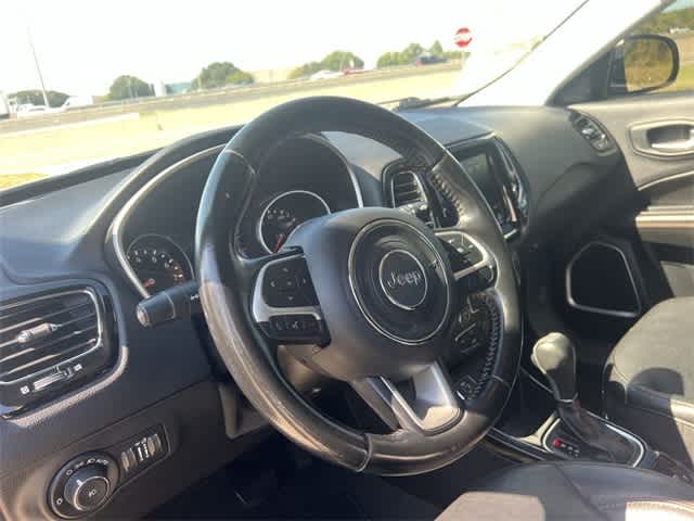 Thumbnail: 2020 Jeep Compass - 15