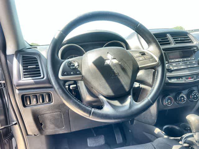 Thumbnail: 2015 Mitsubishi Outlander Sport - 17