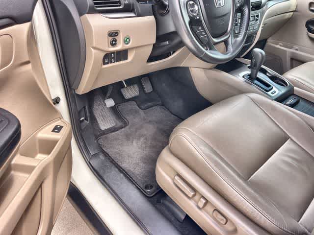 Thumbnail: 2016 Honda Pilot - 3