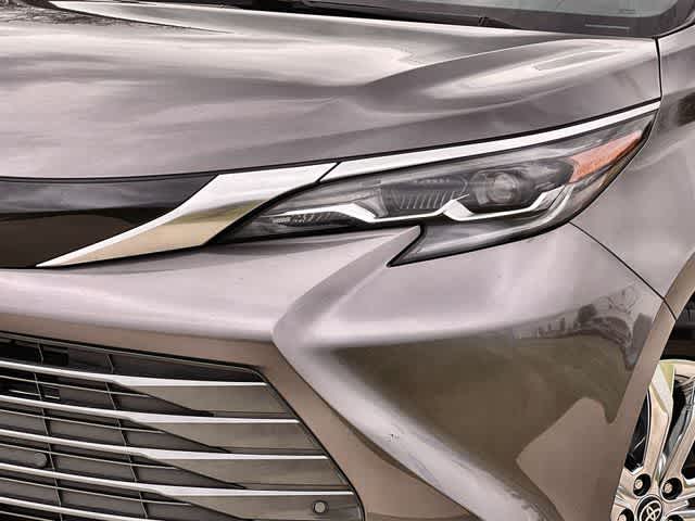 Thumbnail: 2024 Toyota Sienna - 24