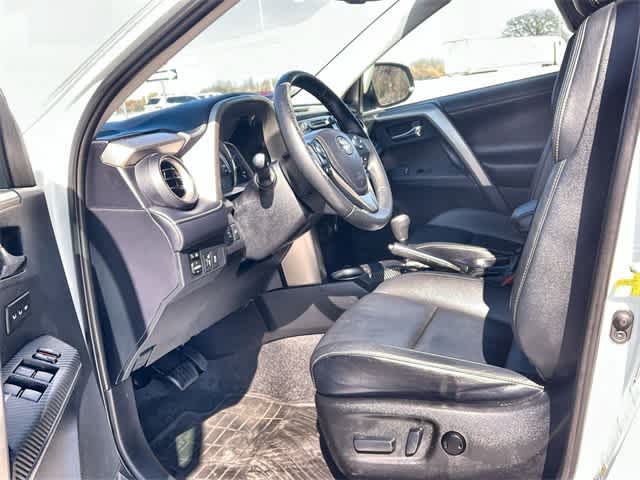 Thumbnail: 2013 Toyota RAV4 - 3