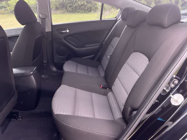 Thumbnail: 2017 Kia Forte - 14