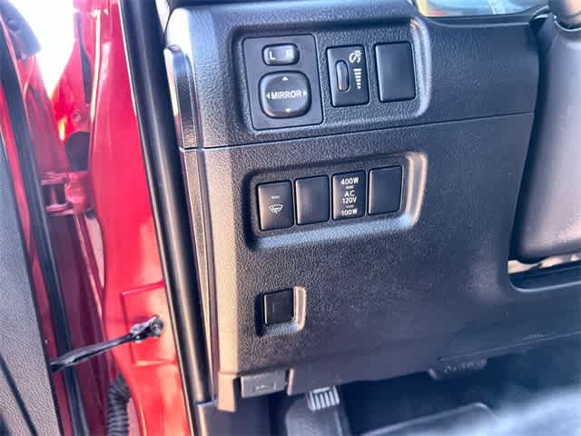 Thumbnail: 2016 Toyota 4Runner - 28