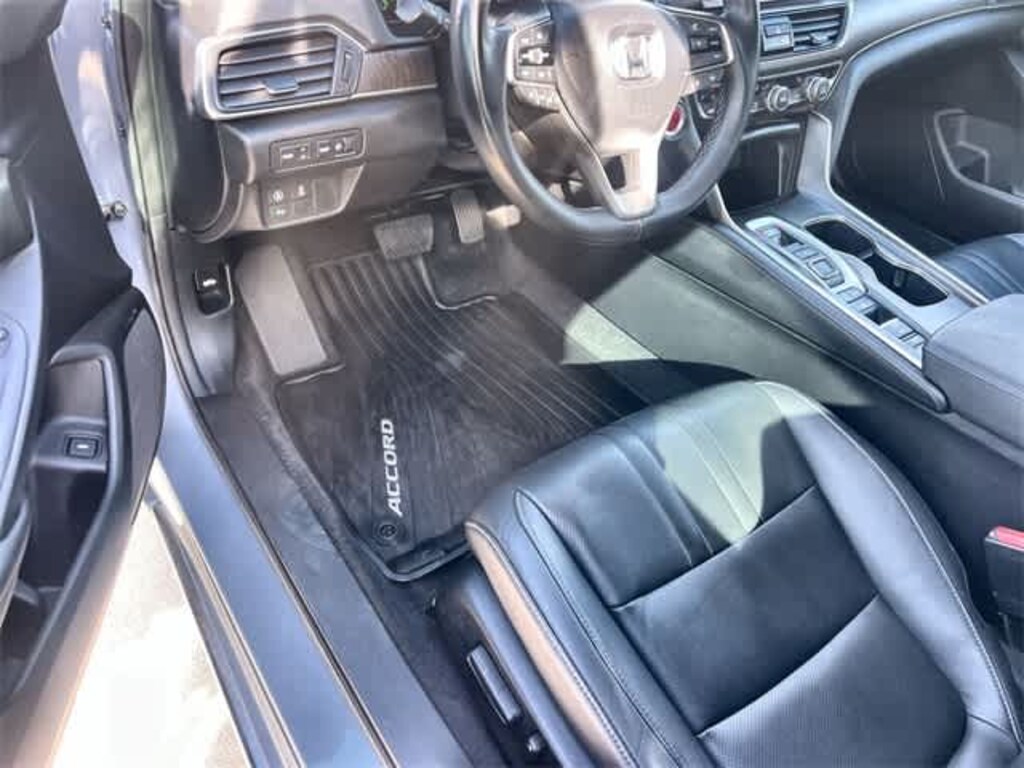 Used 2022 Honda Accord Hybrid Touring Sedan