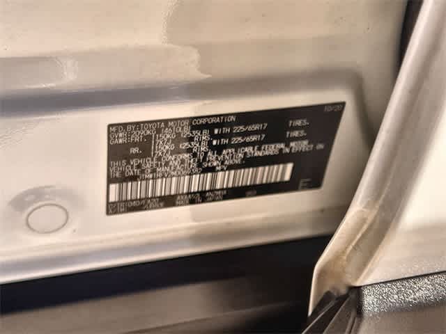 Thumbnail: 2021 Toyota RAV4 - 22