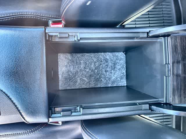 Thumbnail: 2016 Toyota Avalon - 27