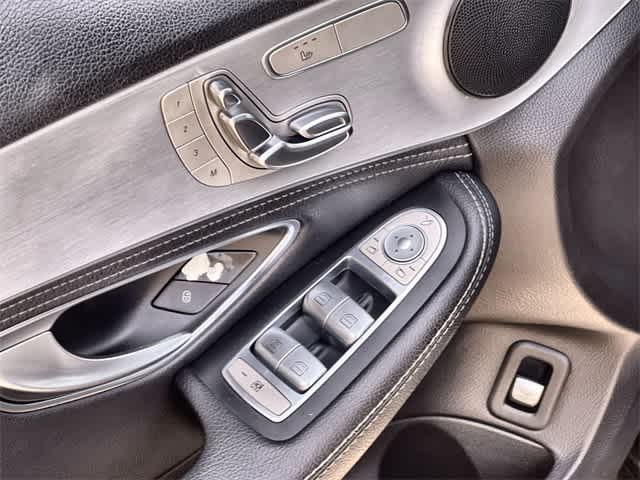 Thumbnail: 2016 Mercedes-Benz C-Class - 29