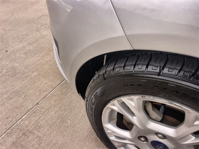 Thumbnail: 2014 Ford Fiesta - 23