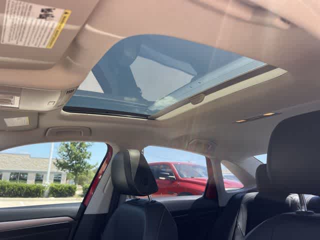 Thumbnail: 2019 Volkswagen Jetta - 32