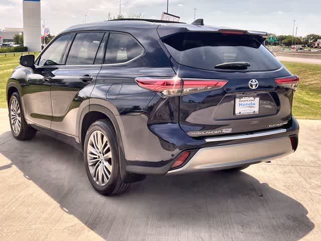 Thumbnail: 2022 Toyota Highlander - 5