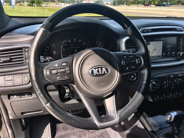 Thumbnail: 2017 Kia Sorento - 17