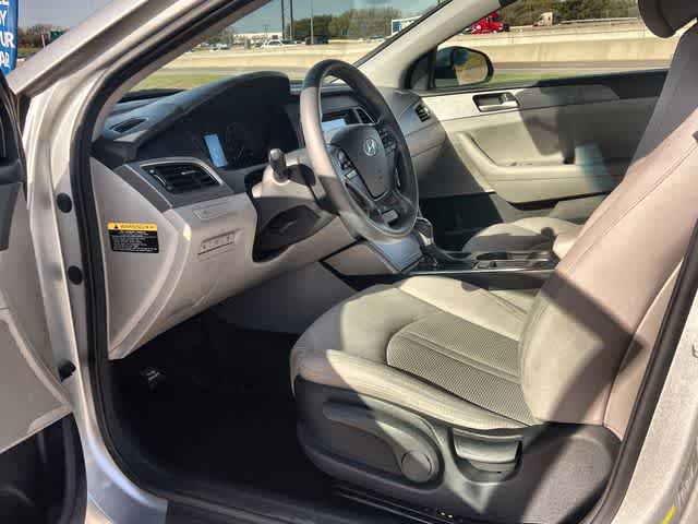 Thumbnail: 2015 Hyundai Sonata - 3