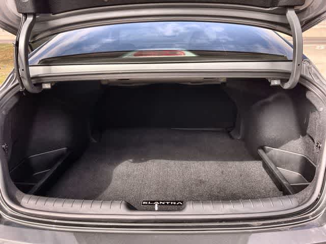 Thumbnail: 2025 Hyundai Elantra - 20